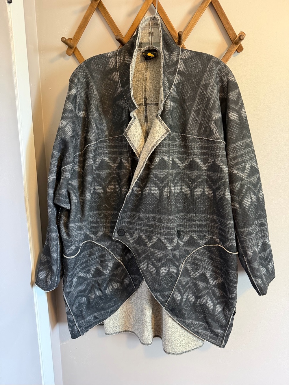 Burton Carmi Cardi Aztec Geometric Fleece Cardigan Charcoal oversized S